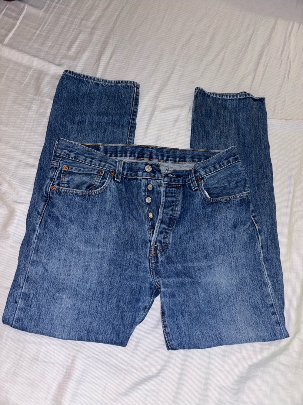 Levi's 501 Men's Straight Jeans in Classic Blue Wash